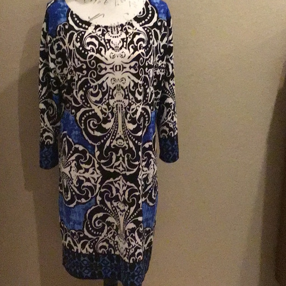 Sz.2XL Dress by Magic with accented hemline Closet Cleanout